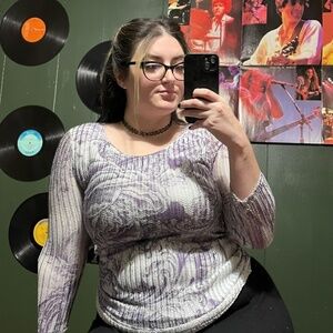 Y2K purple and white 3/4 sleeve blouse